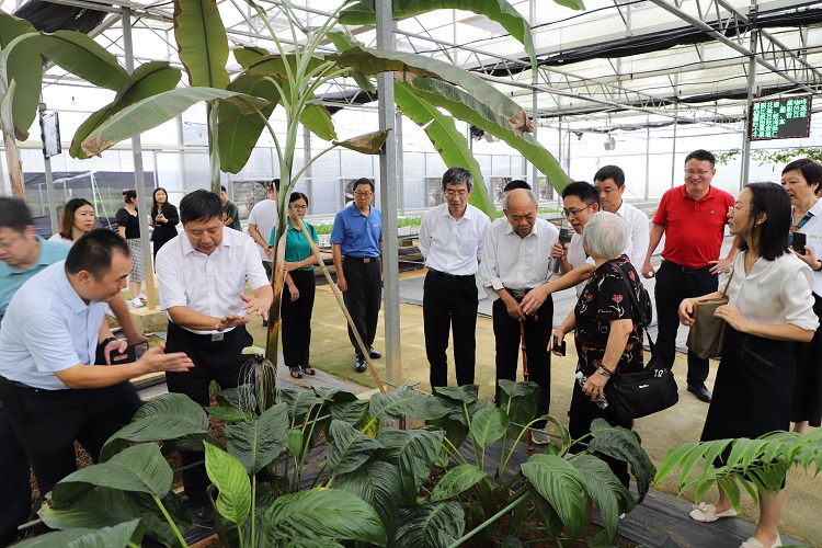 墨脫種質(zhì)資源圃調(diào)研.jpg